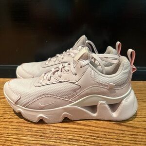Nike Women’s RYZ Pink Cushion Sneaker